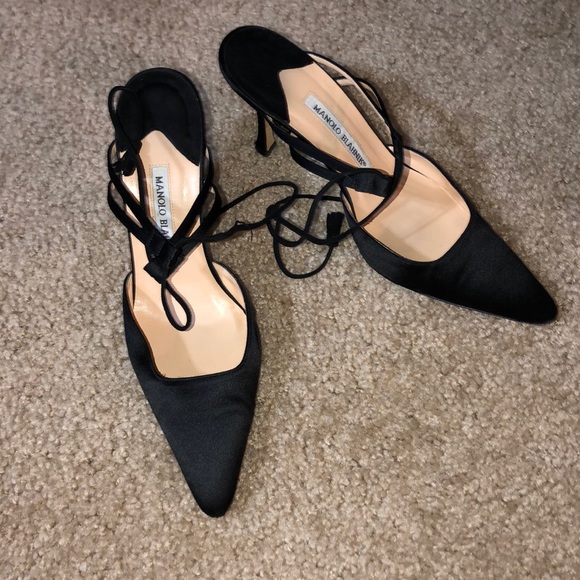 Manolo Blahnik Shoes - Manolo Blahnik black dress shoes 38/8 EUC